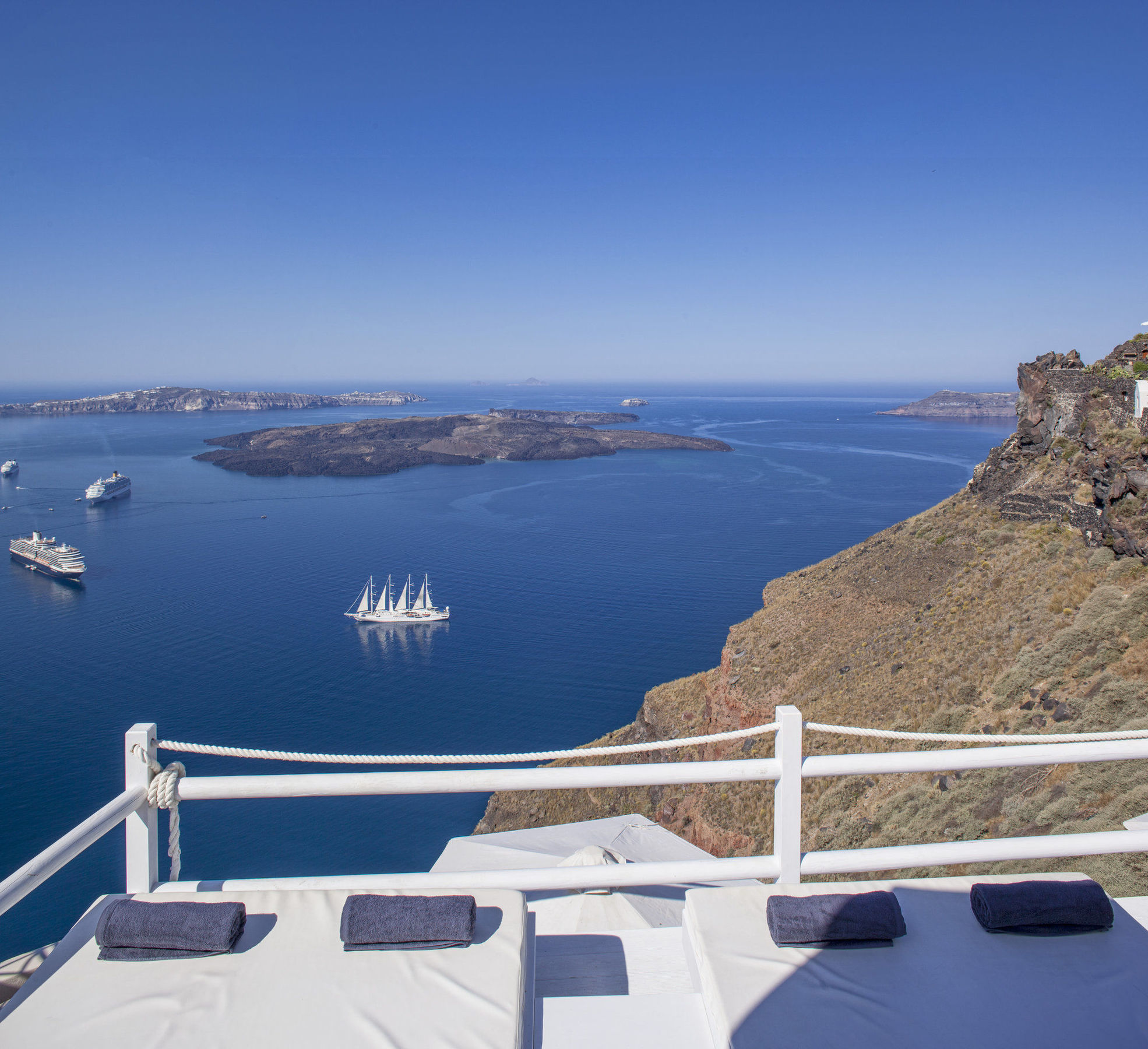 On The Rocks - Small Luxury Hotels Of The World (Adults Only) Imerovigli  Bilik gambar